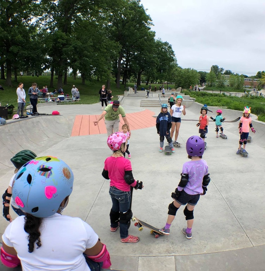 kids at Ann Arbor skatepark having a lesson